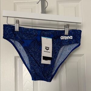 Arena Performance Men's Hydrangea Bouquet Swim Briefs Athletic Swimwear